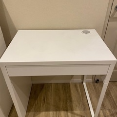 IKEA ミッケ　学習机