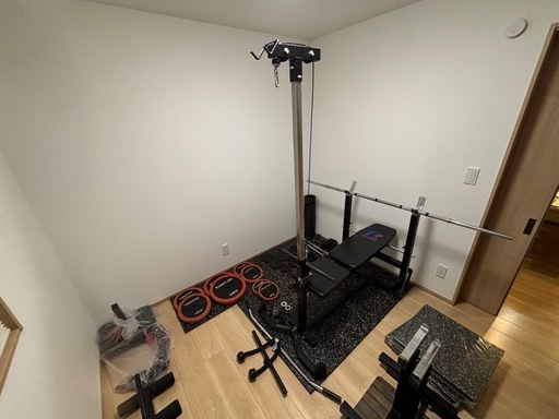 ベンチプレスセット（107.5kg）、ダンベル、バーベル