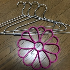 ★美品★オシャレなハンガー5本セット★スカーフ、ネクタイハンガー...