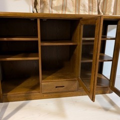 サイドボード　木製キャビネットの画像