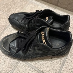 asics野球黒スパイクの画像