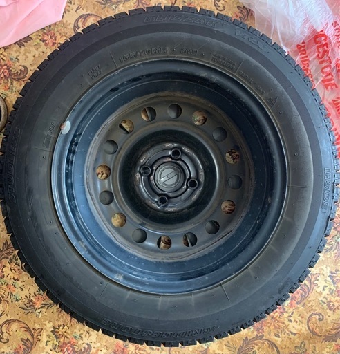 165/70R14【ブリヂストン】スタッドレスタイヤ4本セット(ホイール付き)