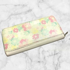 長財布❤フラワープリント　花柄　財布　可愛い　レディース　人気の画像