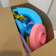ベビーザらス　大きなボールがころりんコースターの画像