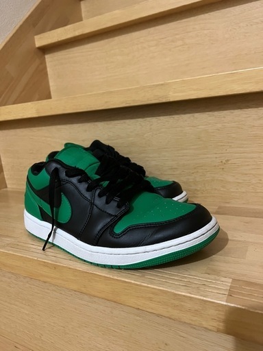 スニーカー Nike Air Jordan 1 Low Lucky Green