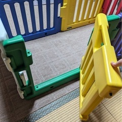 ベビーサークルの画像