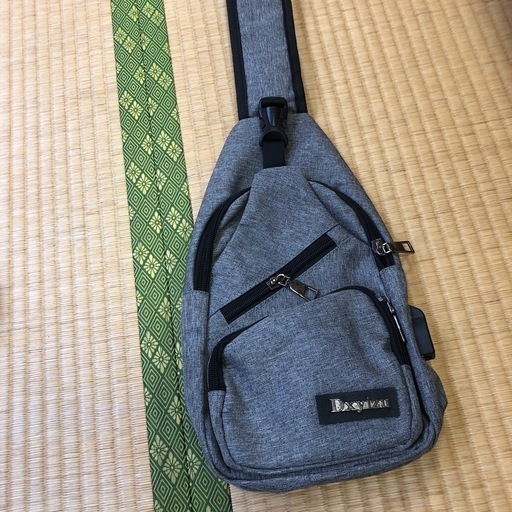 ショルダーバッグ