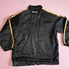 130サイズ　上下　シャカシャカ　の画像