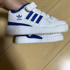 adidasスニーカー　14cmの画像