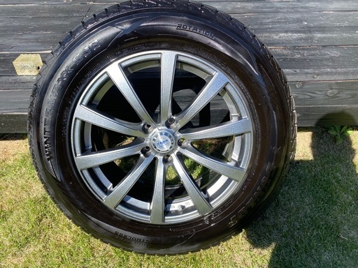 235/65/R18　スタッドレスタイヤ、ホイール　4本セット