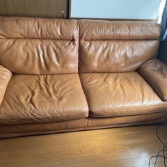 今月まで！！イタリア製本革三人掛けソファー