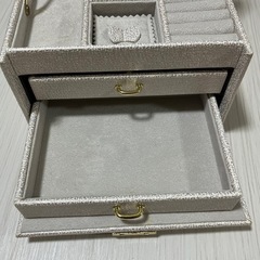 [期間限定割引]LAZYSUSANのジュエリーケースの画像