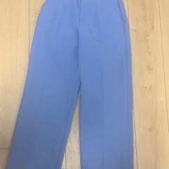 ストレートパンツの画像