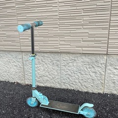 キックスクーターの画像