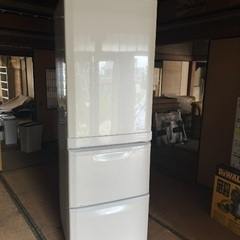 三菱冷蔵庫モデル（MR-CU37M-W）