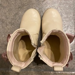 【中央線国立駅】子ども ホワイトブーツ 17cmの画像