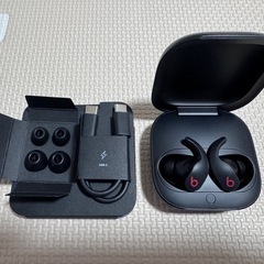 [Apple正規品] Beats Fit Pro 完全ワイヤレスノイズキャンセリングイヤフォン Beatsブラック 付属品未使用 低音強 AirPods Pro の画像
