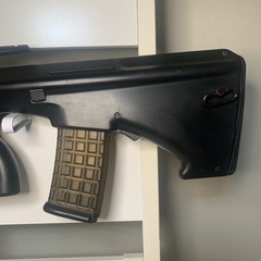 再値下げ　訳有希少　東京マルイ　ステアーAug   シャドウ　ジェノサイドカスタムの画像