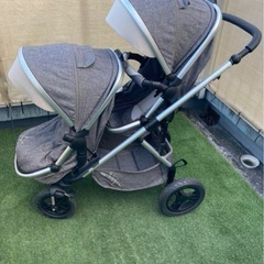 新生児から使える双子かシングルベビーカー