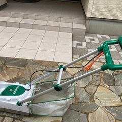 極美品　マキタ　芝刈り機　芝刈機