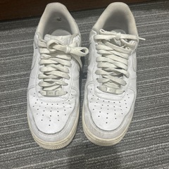 NIKE エアフォース1 スニーカーの画像