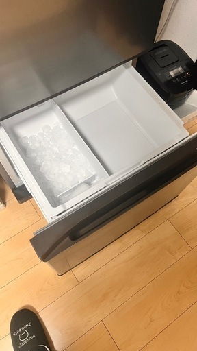 Hisense 3ドア冷凍冷蔵庫    HR-D3601S