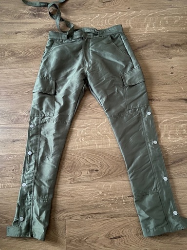 mnml カーゴパンツ