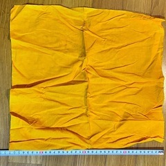 黄布（陶器や骨董に）の画像