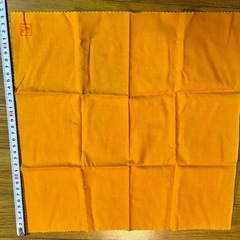 黄布（陶器や骨董に）の画像