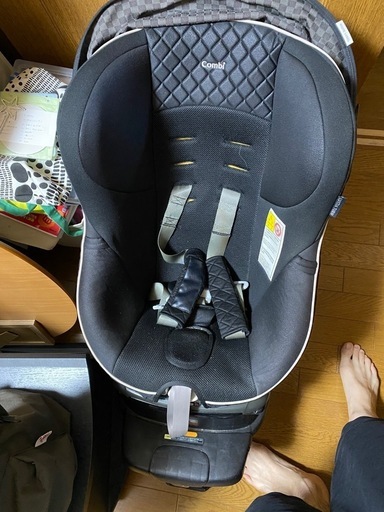 チャイルドシート　combi