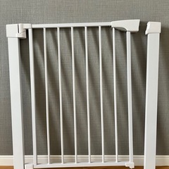 美品！　ベビーゲート　スチール性　ホワイト