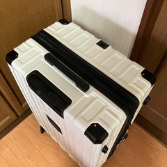 ［Vivcon］スーツケース 拡張機能付 ストッパー付き キャリーケース USBポート付き カップホルダー付き 超軽量 キャリーバッグ 隠しフック付き 耐衝撃 大型 静音 ダブルキャスター TSAローク搭載 ファスナータイプ 旅行 ビジネス 出張の画像