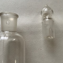 北海計量器株式会社 硝子体積計 分液ロート 円筒形 300ml 11 SUPER 中古品  の画像