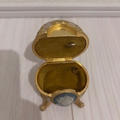 卵型ジュエリーボックス　オルゴール　エッグアート　の画像