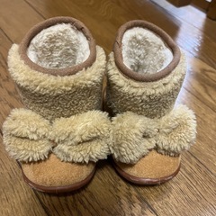 ムートンブーツ　ベビー