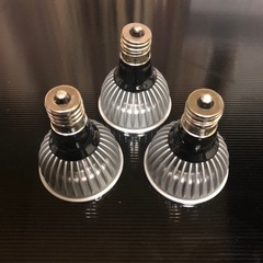 新品　LED電球　3個セット　口金サイズ　E17　電球色　スポットライトの画像