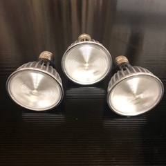新品　LED電球　3個セット　口金サイズ　E17　電球色　スポットライトの画像