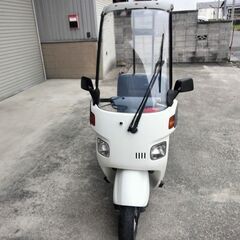 ホンダのジャイロキャノピー綺麗な車体のデッキタイプ。の画像