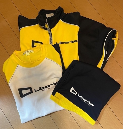 サッカー　リベルタ　ジャージ4点セット