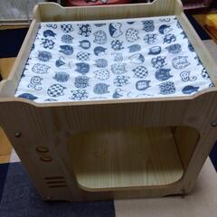 キャットハウス　ベッド木製　2台