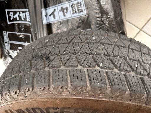 ブリジストン スタッドレスタイヤ 美品　225/65R17

