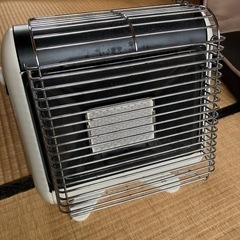 カセットガスストーブ　マイ暖　小さい暖房器具