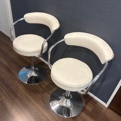 カウンターチェア2脚セットの画像