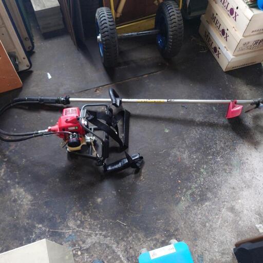 草刈り機　背負い式　mbs265r　MARUYAMA