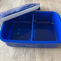 お弁当箱の画像