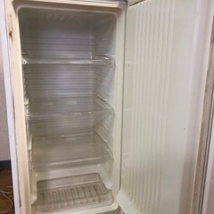取引中✴︎冷凍庫　の画像