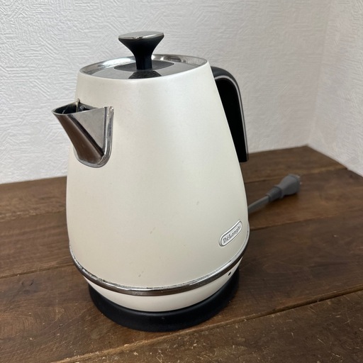 デロンギ DeLonghi Distinta 電気ケトルKB1200J