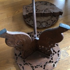 タイ 木彫り 
アクセントテーブルの画像