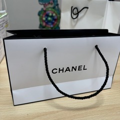 【美品】　CHANEL プレゼント用袋　箱　リボンの画像