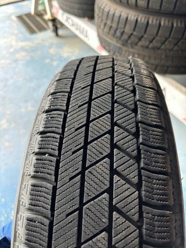 閉店セール！１５インチスタッドレス4本！バリ溝！